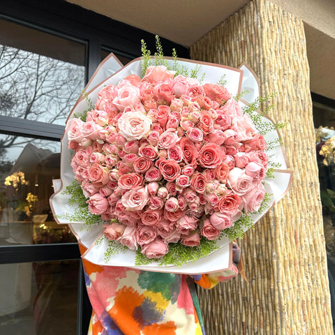 Olivia 101 Pink Rose Bouquet