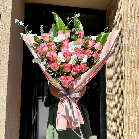 Hermosa 20 Rose Bouquet