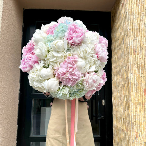 Romantic Peony Bouquet with Hydrangea 
