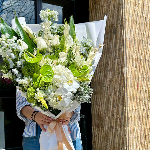 Snow White Premium Bouquet 