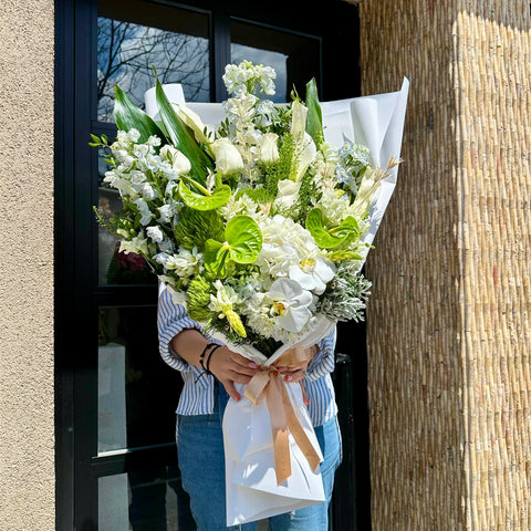 Snow White Premium Bouquet 