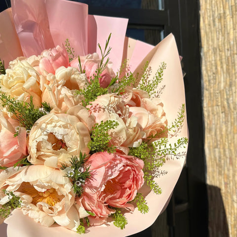 Peach Fuzz 10 Peony Bouquet 