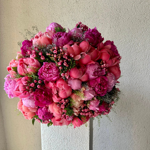 Magical Peonies Premium Giant Bouquet 