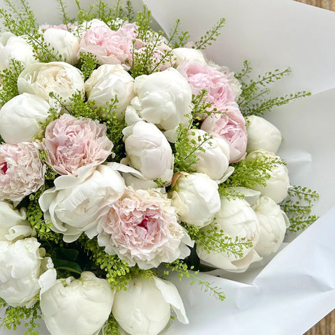 Be My Lover! 41 Peony Bouquet