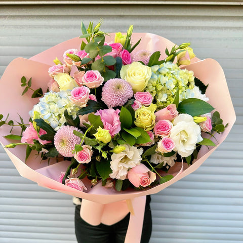 Linda Seasonal Bouquet