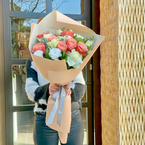 Mathilda Salmon Roses Bouquet