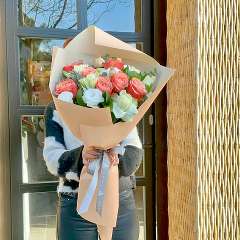 Mathilda Salmon Roses Bouquet