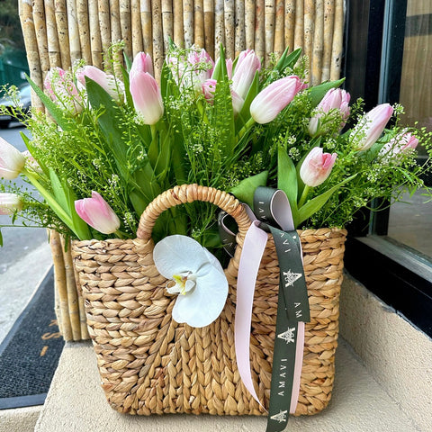 Laliquea Special Basket 41 Pale Pink Tulips
