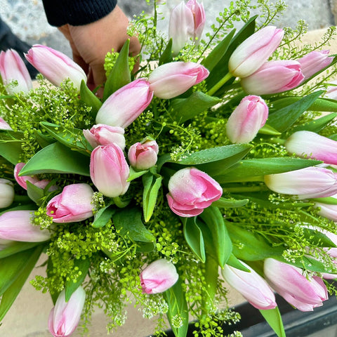 Laliquea Special Basket 41 Pale Pink Tulips