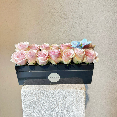 Amour Bites Luxe Plexiglass Box with Flower Chocolate