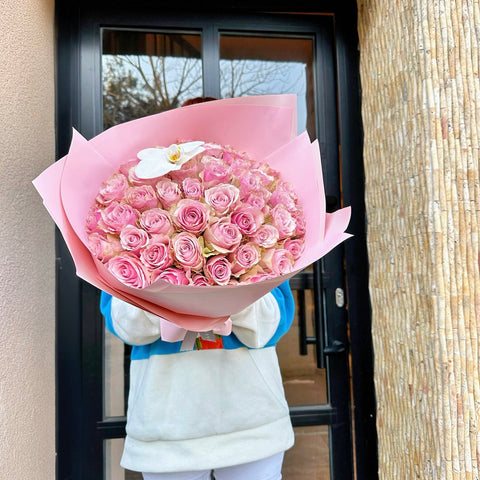 Royal Athena 41 Pink Rose Bouquet 