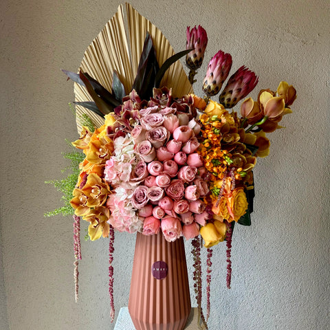 Sandro Premium Arrangement in Vase 