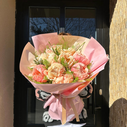 Peach Fuzz 10 Peony Bouquet 