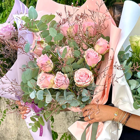 Athena Blush 10 Pink Rose Bouquet