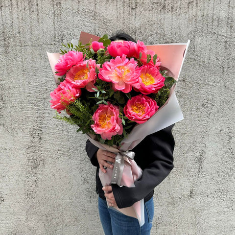 10 Peonies You're Star Bouquet