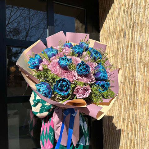 Sydney Tulip Rose Bouquet