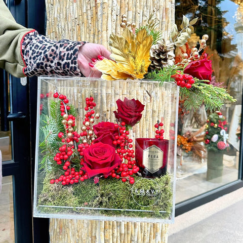 Pera Breeze Bloom Bag Red Roses in Candle Plexiglass Box