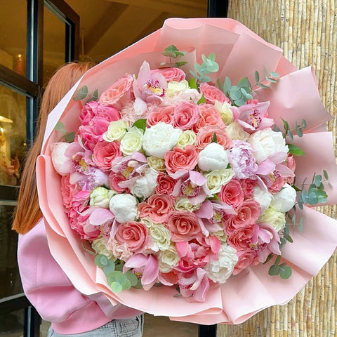 Glamorous Roses &amp; Peonies Premium Giant Peony Rose Bouquet 