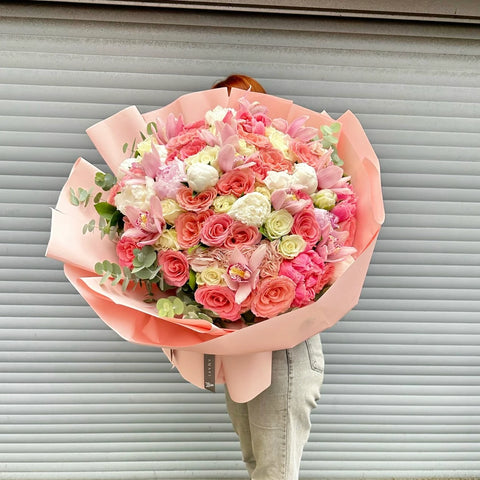 Glamorous Roses &amp; Peonies Premium Giant Peony Rose Bouquet 