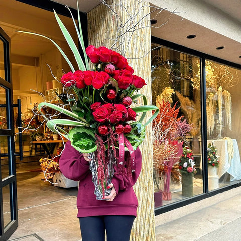 Red Desire Special Crystal Vase with Red Roses