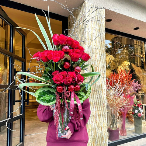 Red Desire Special Crystal Vase with Red Roses