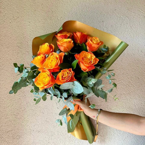 Orange Confidential 10 Rose Bouquet
