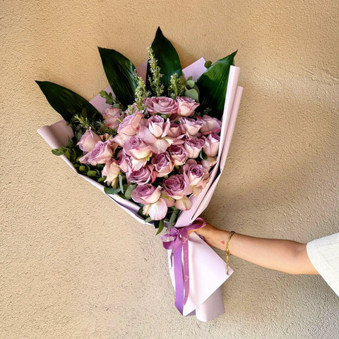 Memory Lane Lovers 25 Rose Bouquet