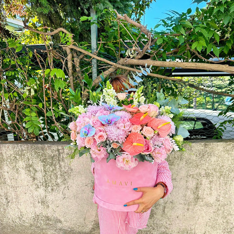 Hello Beauty! Maxi Arrangement in Pink Velvet Box