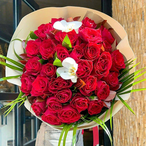 Beige Endless Love 30 Red Rose Bouquet 
