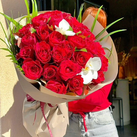 Beige Endless Love 30 Red Rose Bouquet 