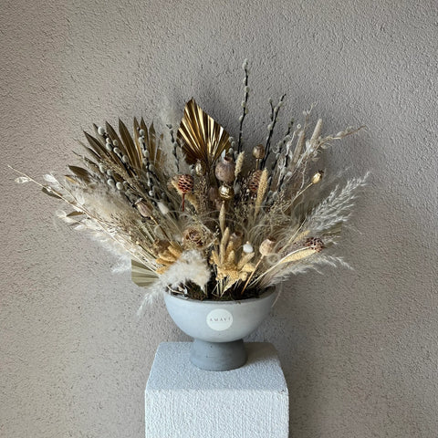 Golden Hour Dry Flower Arrangement 