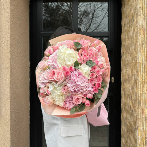 Penelope Soft Premium Giant Bouquet