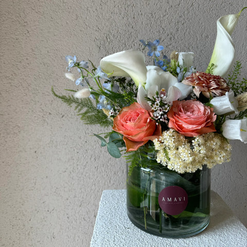 Mini Arrangement in Porto Vibes Glass Vase 