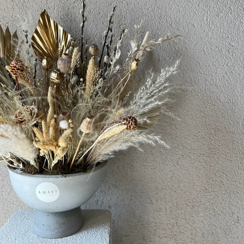 Golden Hour Dry Flower Arrangement 